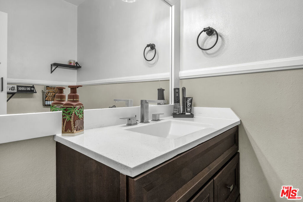 Encino Oaks - Residential