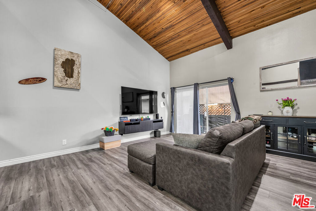 Encino Oaks - Residential