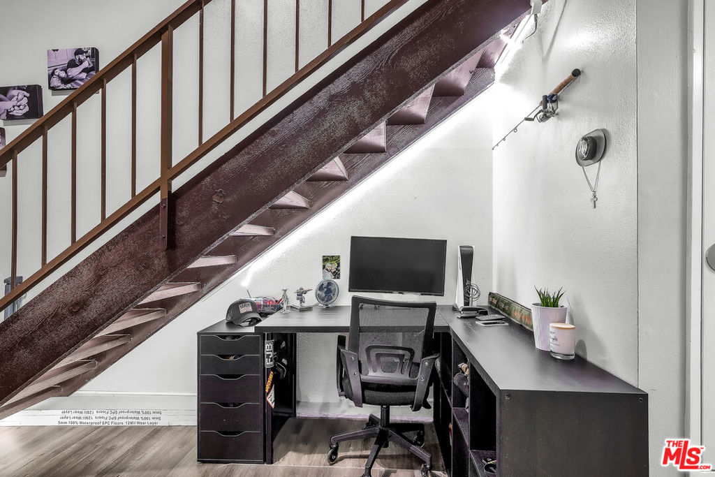 Encino Oaks - Residential