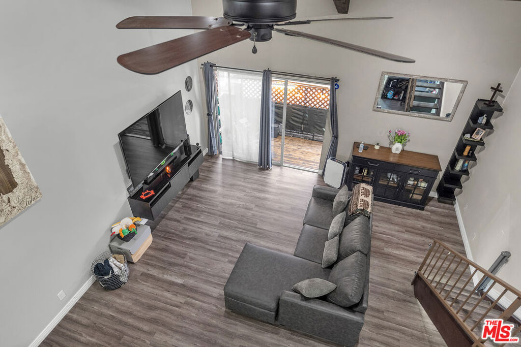 Encino Oaks - Residential