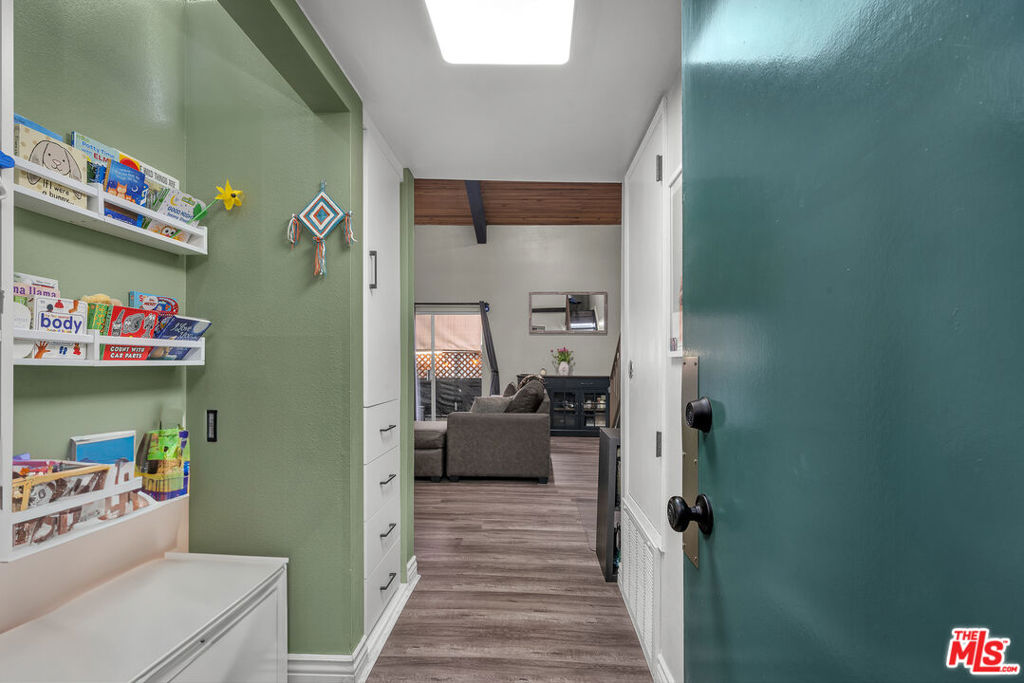 Encino Oaks - Residential