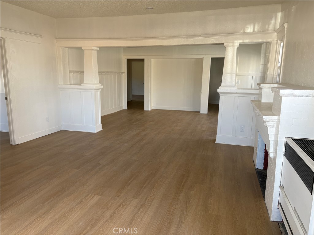 1030 W 88th Street 1/4