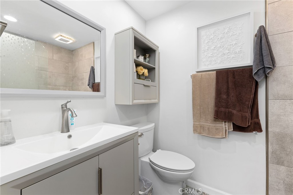 Los Cerritos (LC) - Residential