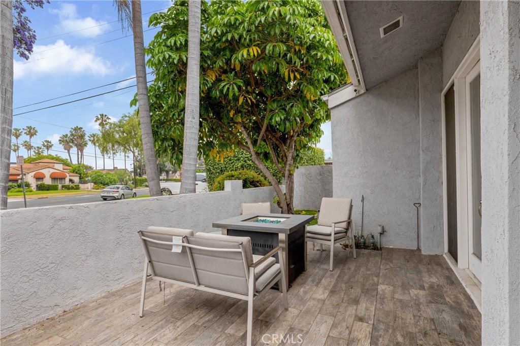 Los Cerritos (LC) - Residential