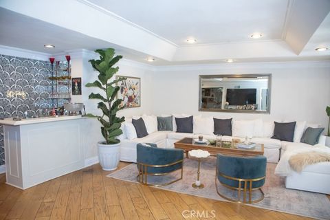 Photo of 4511 Dulcinea Court, Woodland Hills, CA 91364 (MLS # SR26084806)