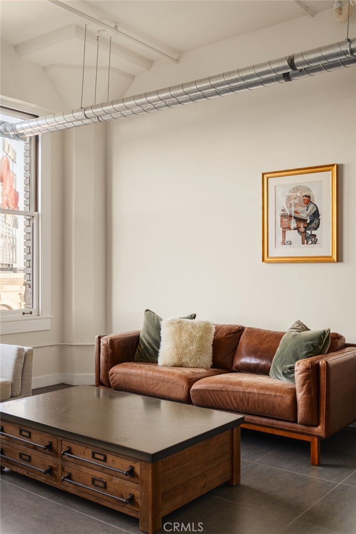 939 S Broadway #1001