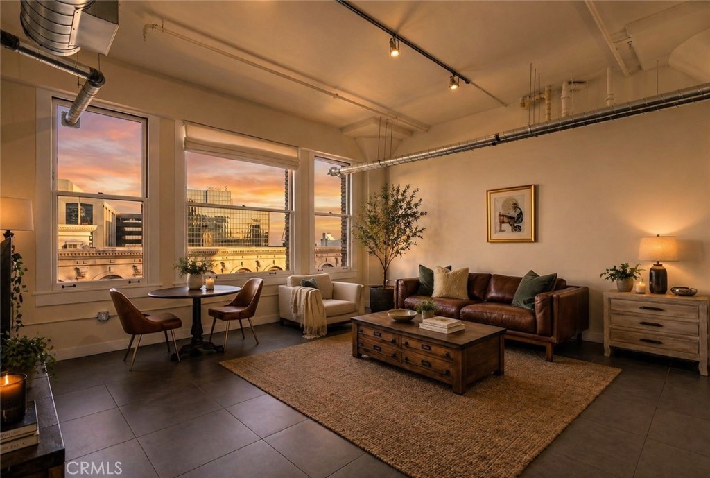 939 S Broadway #1001