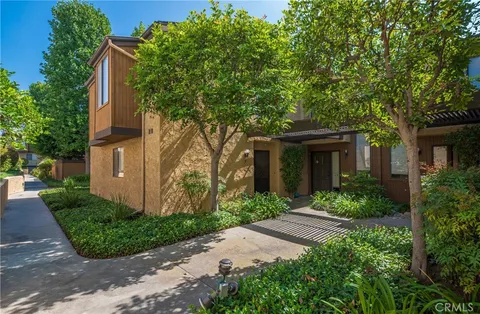 267 Linwood Avenue Unit E, Monrovia, CA 91016 - MLS#: AR25234389