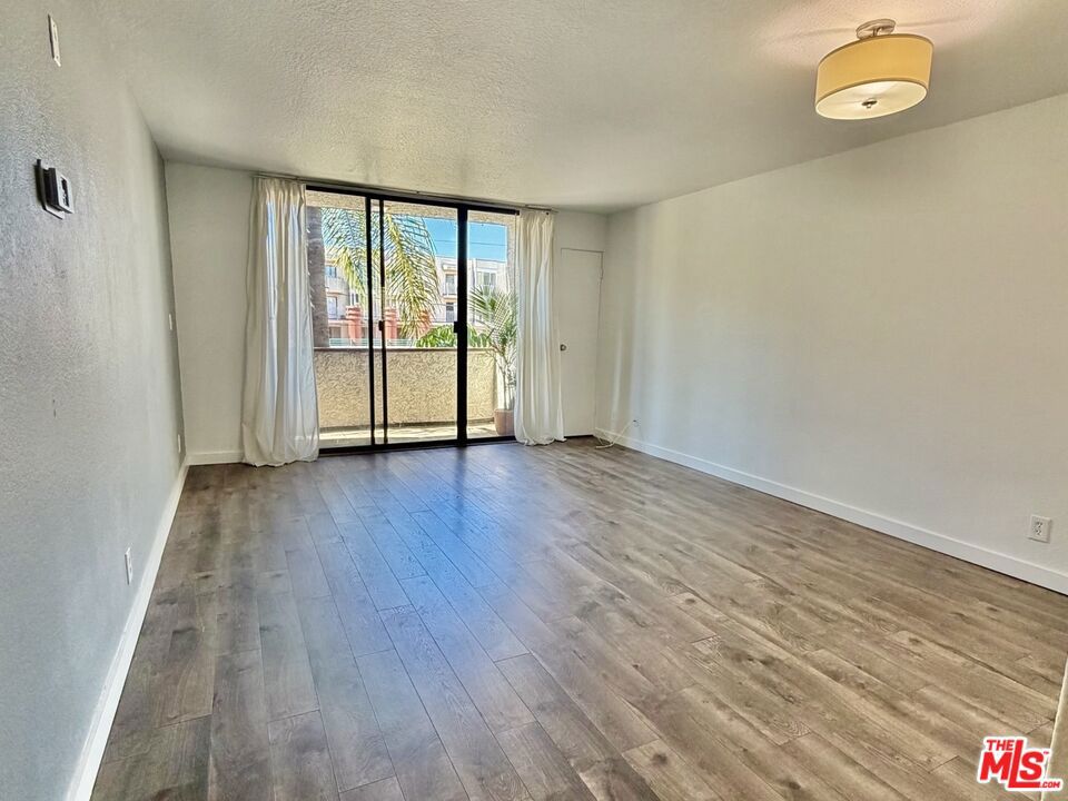 630 N Grand Avenue 203