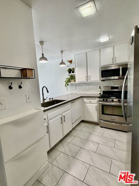 630 N Grand Avenue 203