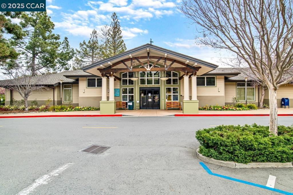 ROSSMOOR - Residential