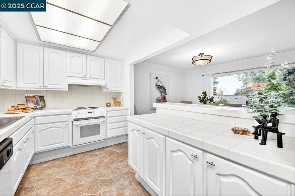 ROSSMOOR - Residential