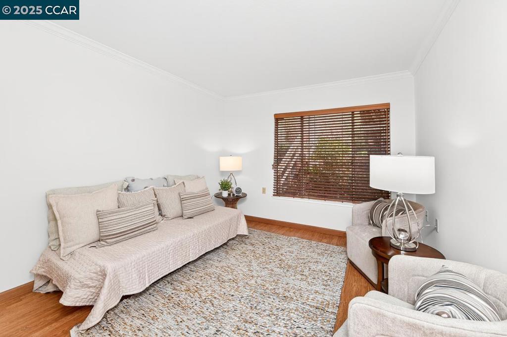 ROSSMOOR - Residential