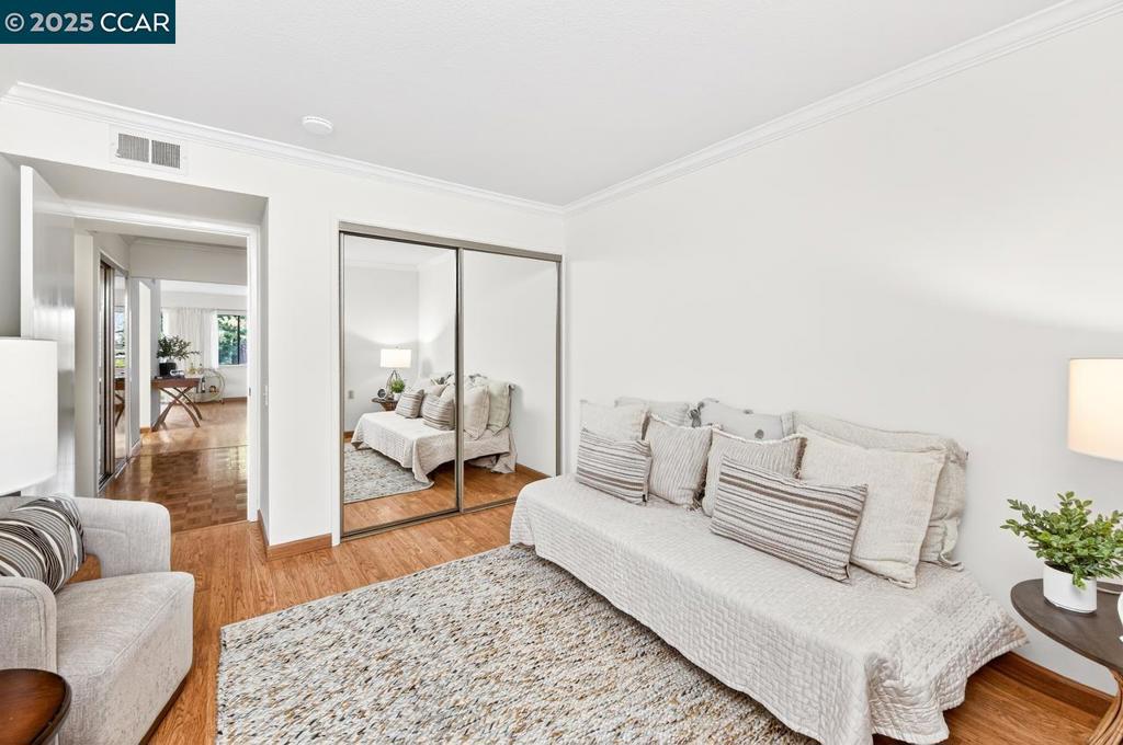 ROSSMOOR - Residential