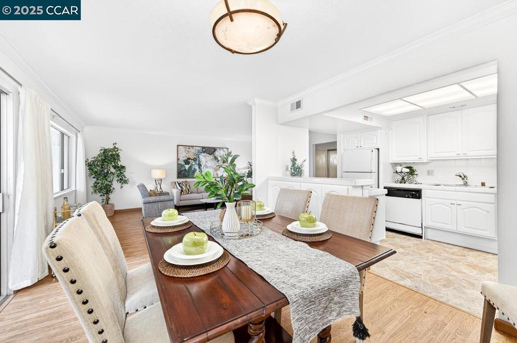 ROSSMOOR - Residential