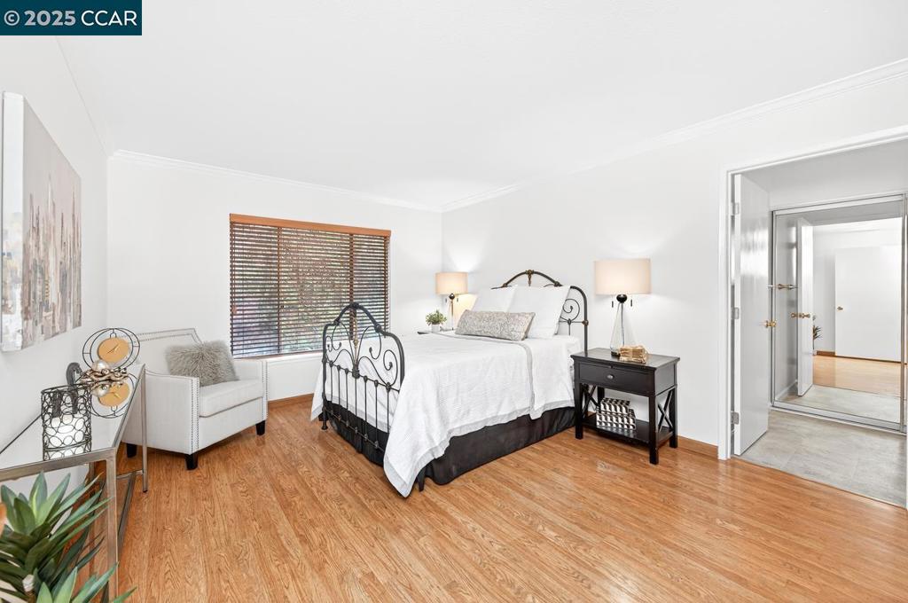 ROSSMOOR - Residential