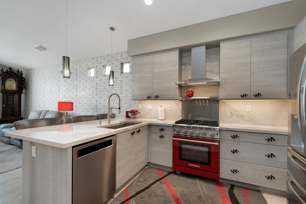 Oasis Country Club - Residential