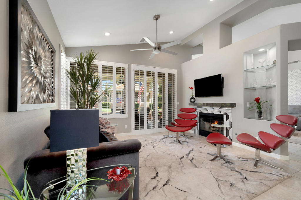 Oasis Country Club - Residential