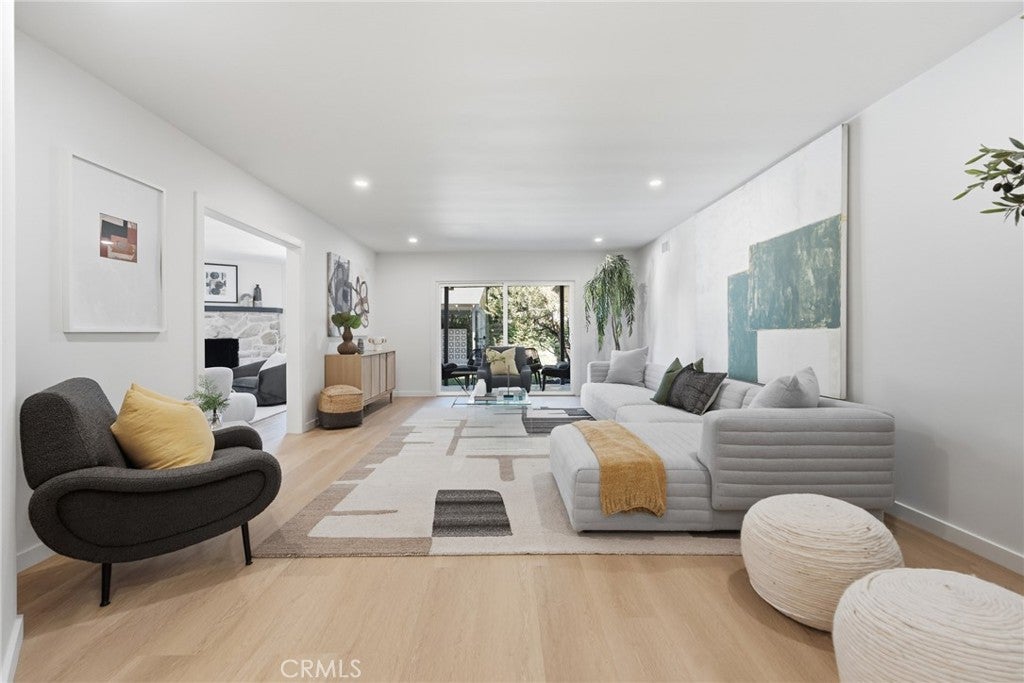2116 Freeman ST, Santa Ana CA 92706