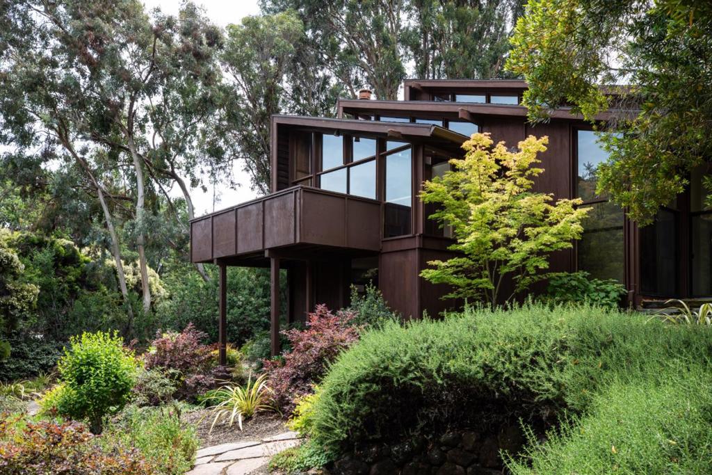 706 Tolman Drive