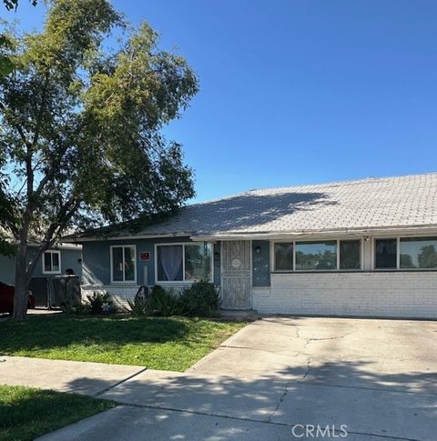 Photo of 2305 E Shields Ave, Fresno, CA 93726 (MLS # FR26095592)