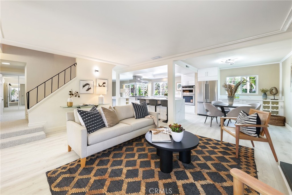 2798 Redwing Circle