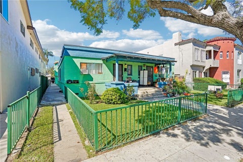 Photo of 1033 Stanley Avenue, Long Beach, CA 90804 (MLS # SB26217953)