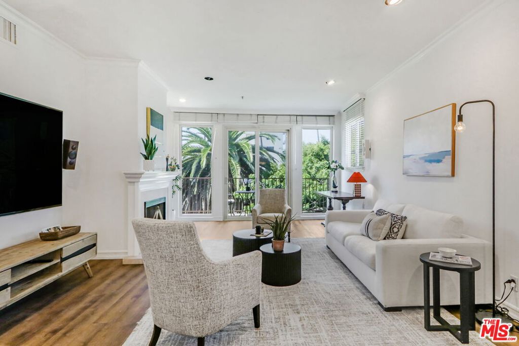 211 California Avenue 501