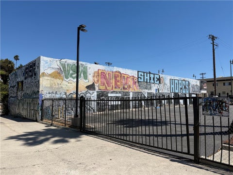 Photo of 1529 E 1st ST, Los Angeles, CA 90033 (MLS # SR26184013)
