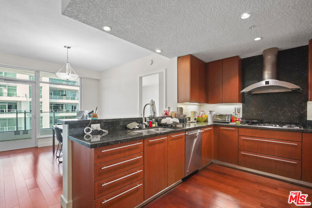 3141 Michelson Drive 1506