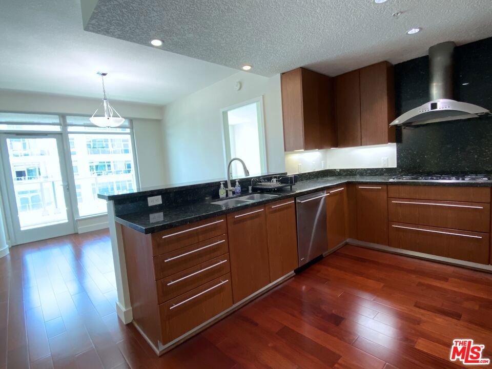 3141 Michelson Drive 1506