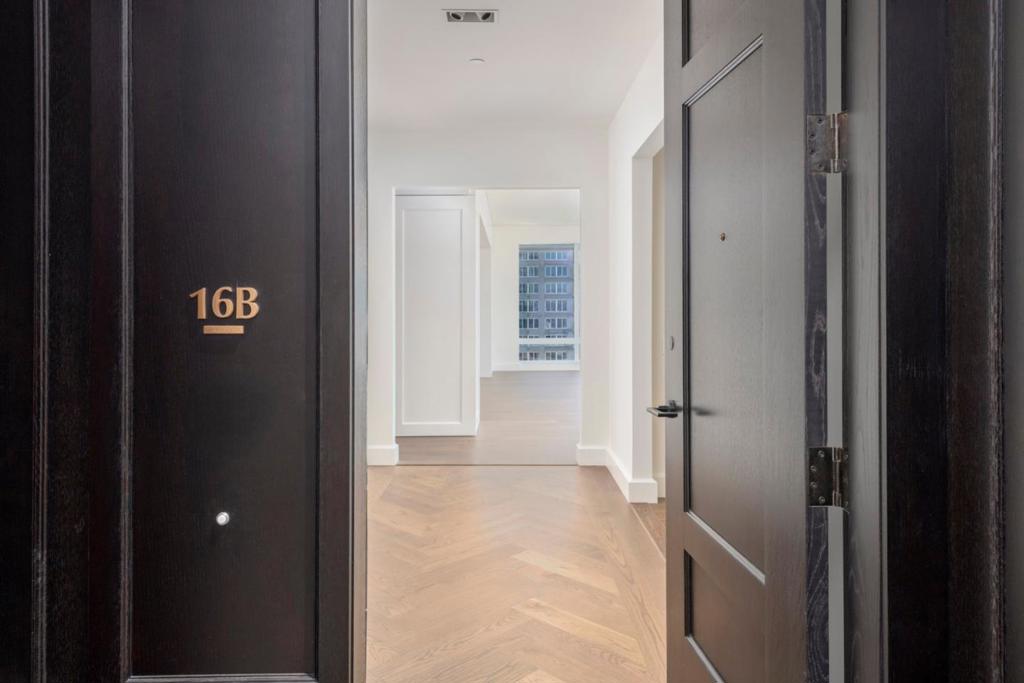 706 Mission Street 16B
