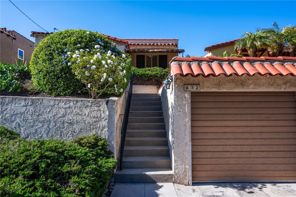 872 W 21st Street