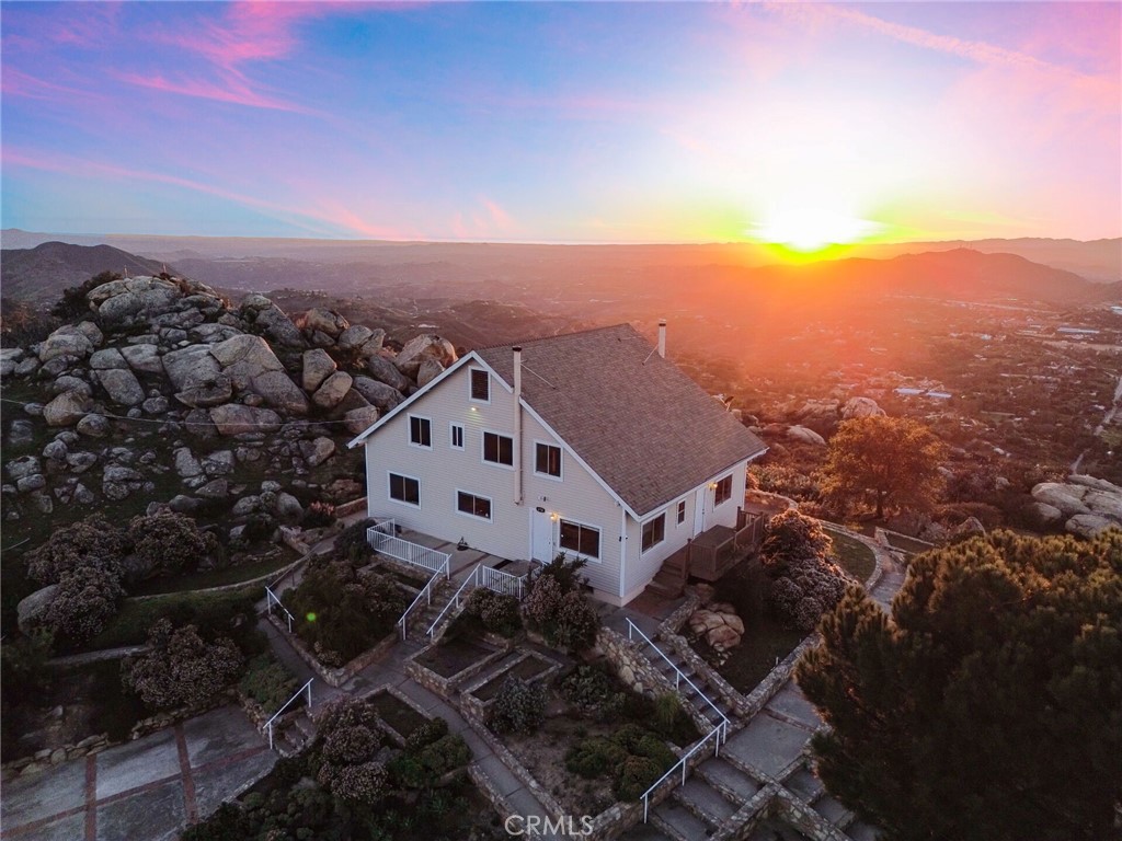 6750 Rainbow Heights Road