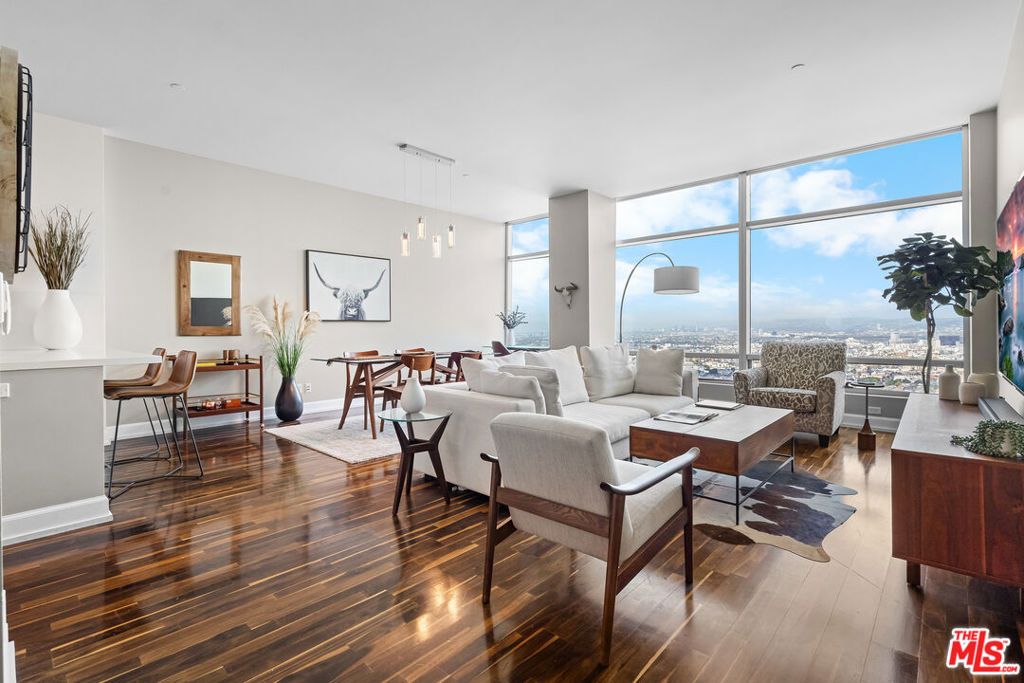 Photo of 900 W Olympic Boulevard #40D, Los Angeles, CA 90015 (MLS # 25519855)