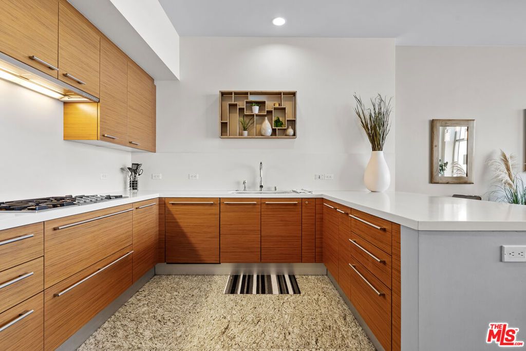 Photo of 900 W Olympic Boulevard #40D, Los Angeles, CA 90015 (MLS # 25519855)