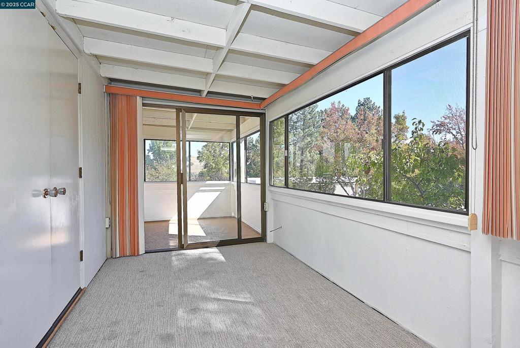 ROSSMOOR - Residential