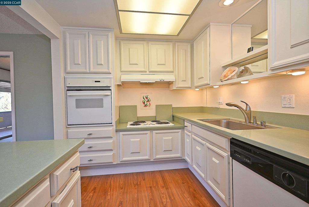 ROSSMOOR - Residential