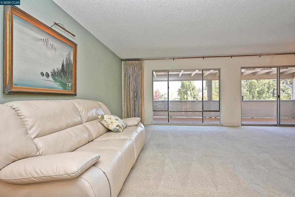 ROSSMOOR - Residential