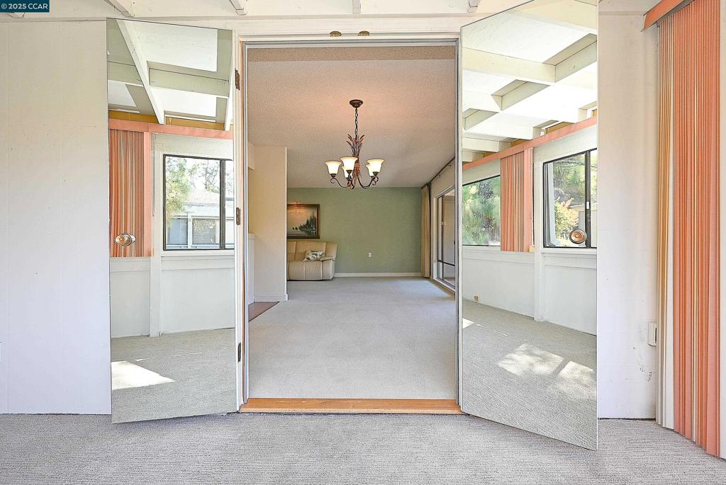 ROSSMOOR - Residential