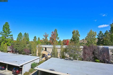 1361 Singingwood Ct 7 Walnut Creek CA 94595