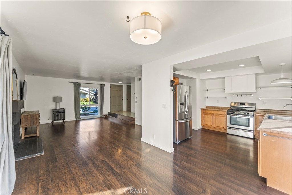 17641 Los Jardines W