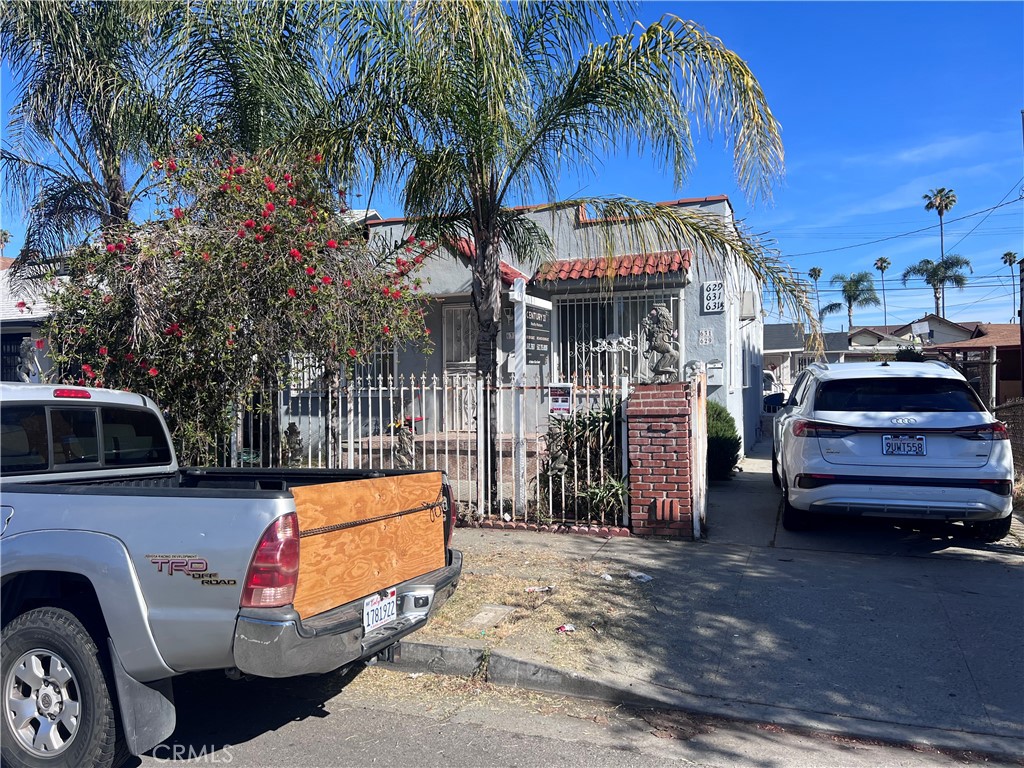 629 GAGE Avenue