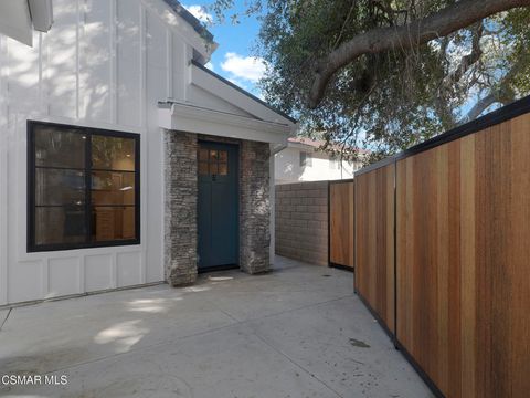 Photo of 3190 Los Robles Road #Unit D, Thousand Oaks, CA 91362 (MLS # 226001662)