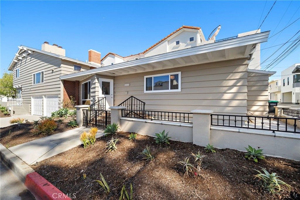 Photo of 3212 2nd Ave, Corona Del Mar, CA 92625 (MLS # PW25275823)