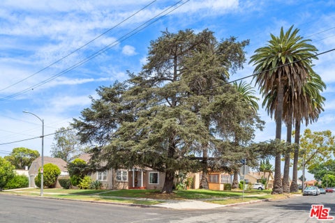 Photo of 2059 W 78th Street, Los Angeles, CA 90047 (MLS # 26952839)