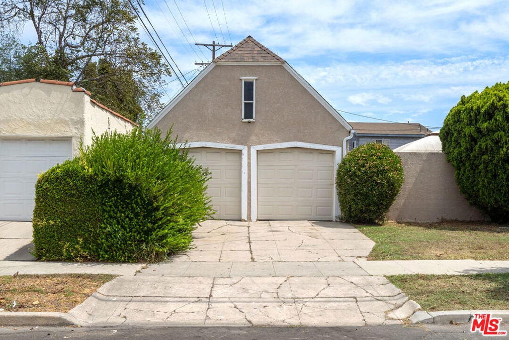 2059 W 78th Street