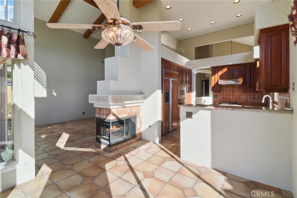 2183 View Crest Glen