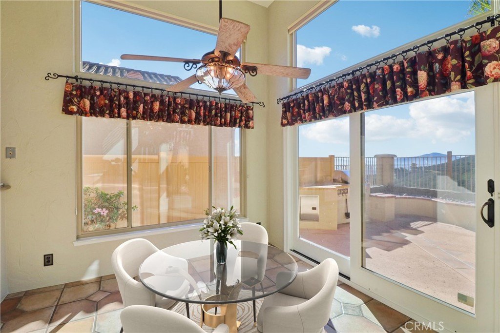 2183 View Crest Glen