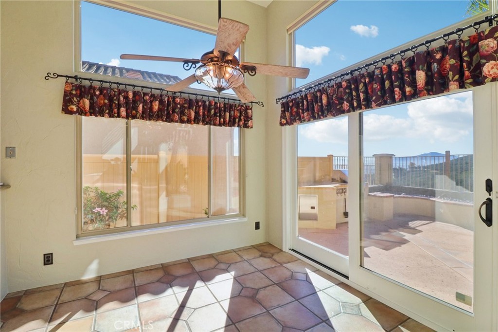 2183 View Crest Glen